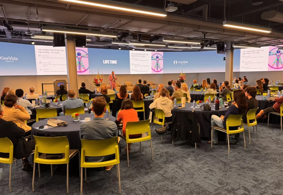 Speaker with presentation